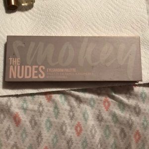 The Nudes Smokey eyeshadow palette